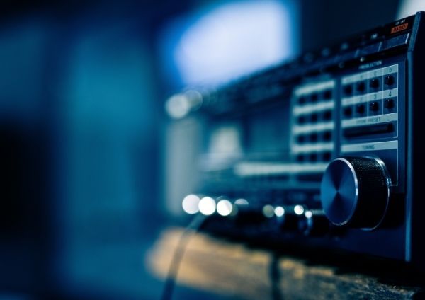 Radyo Ve Televizyon, Haberleşme Hizmetleri